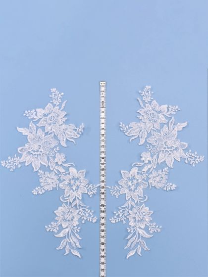 Ivory Lace Appliques-30cm x 15cm / 12" x 6"